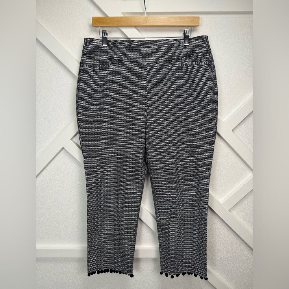 Chico's So Slimming Brigitte Pom-Pom Crops Pants Size 1.5 Petite (10 Petite) - Picture 2 of 16